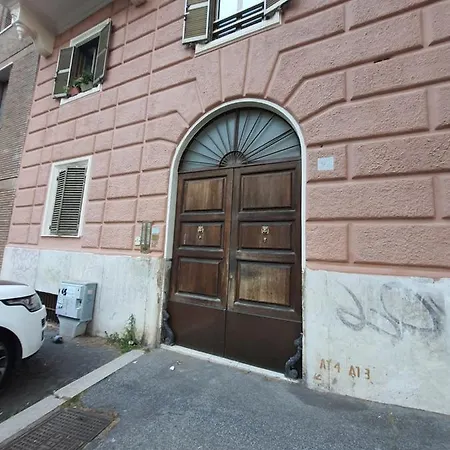 Casa Colosseo Whole Da Pamino & Priscilla בית נופש רומא