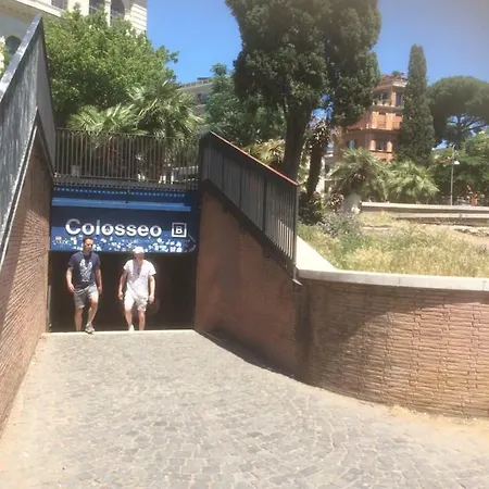 Casa Colosseo Whole Da Pamino & Priscilla * רומא
