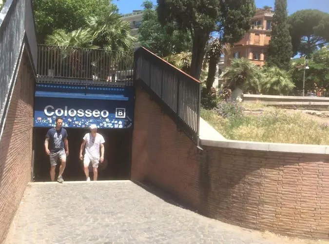 Casa Colosseo Whole Da Pamino & Priscilla * Рим